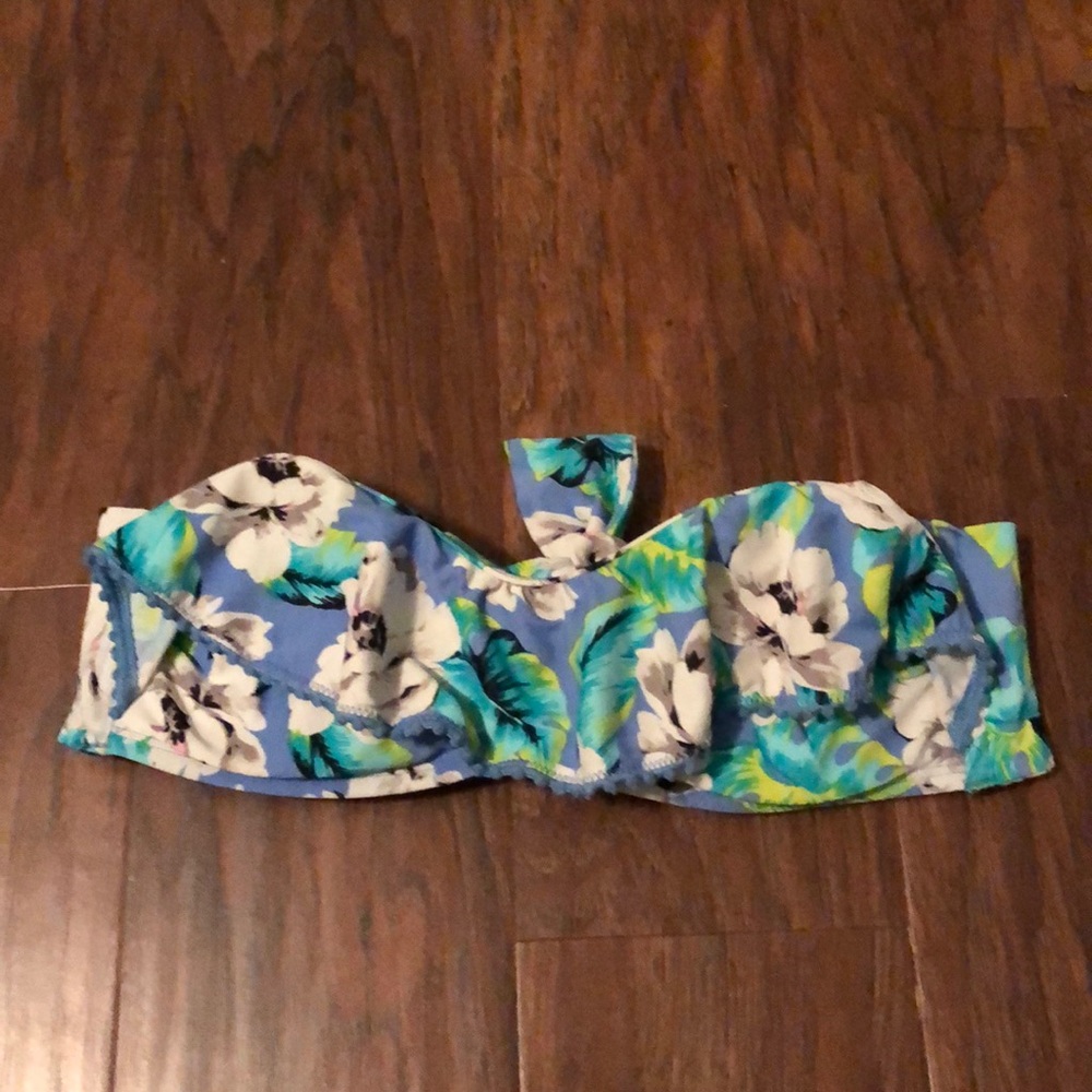 Hollister swimsuit top